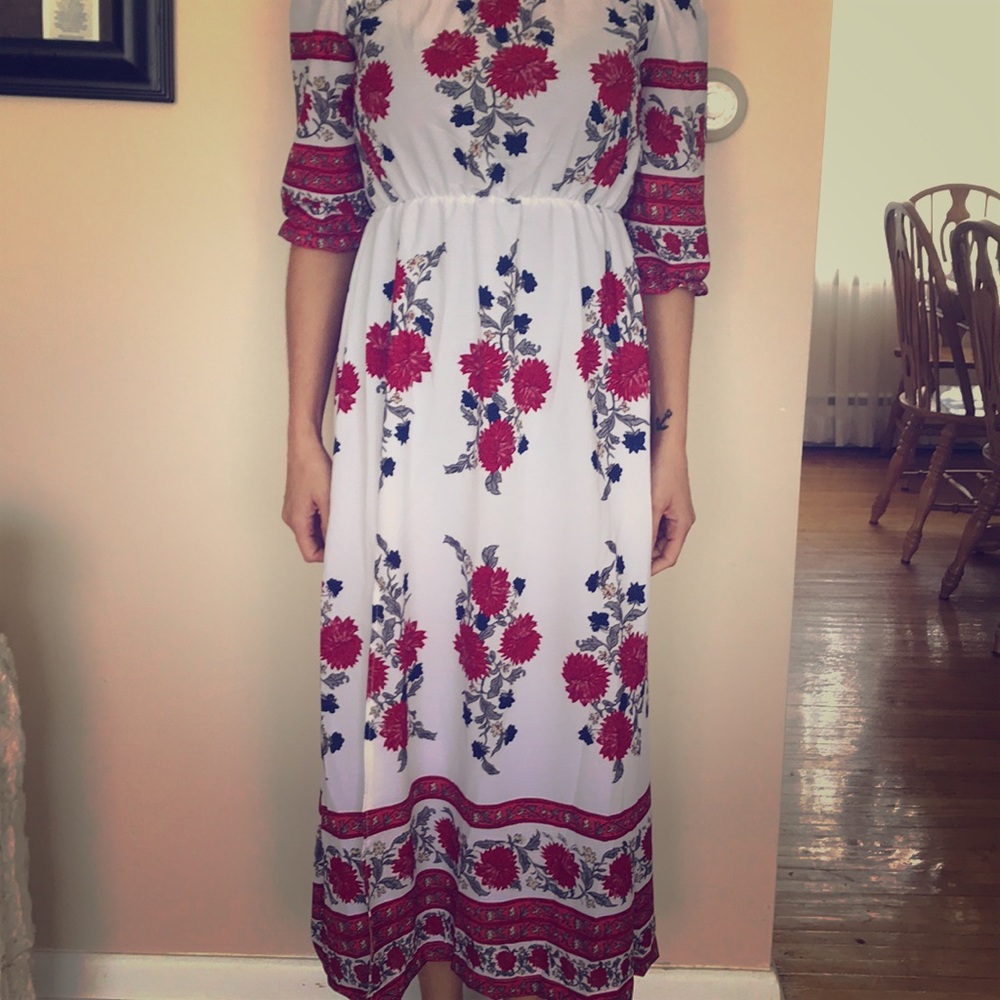 Longer flows dress with slit